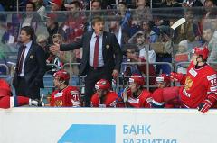 Тренер сборной России по хоккею рассказал о предвзятом судействе на ЧМ