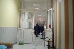 В онкоцентре на Широкой Речке сегодня обследовали пациента в наручниках