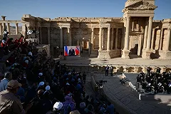 Глава британского МИД назвал концерт в Пальмире безвкусицей. Захарова ответила