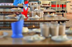 В екатеринбургских школах и детсадах массово заменят продукты