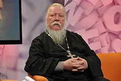 Атеист пожаловался на протоиерея за оскорбление чувств неверующих