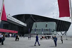 Удобная парковка у Конгресс-холла обойдется в 4900 рублей плюсом к билету