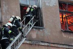 В новогодние каникулы свердловские огнеборцы спасли 78 человек и потушили более 140 пожаров