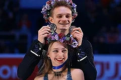 Фигуристы из России заняли весь пьедестал среди спортивных пар на ЧЕ
