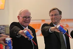 Экономисты изучили мотивацию щедрых миллиардеров-благотворителей