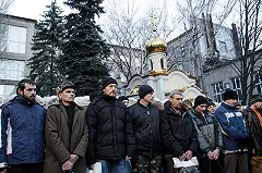 Ополченцы заставили прыгать плененных под Дебальцево украинцев