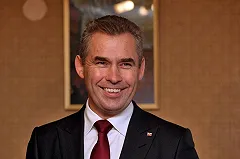 Астахов добился ликвидации бэби-бокса