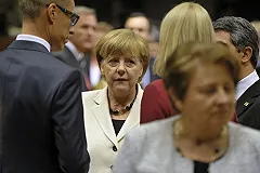 Рогозин посоветовал забыть об отмене антироссийских санкций