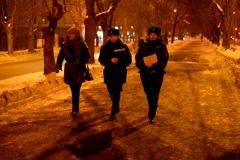 Полиция Екатеринбурга призывает родителей не отпускать детей на улицу поздно вечером
