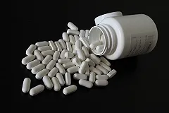 В России легализовали дистанционную продажу медикаментов аптеками