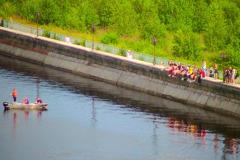 В Свердловской области молодой парень хотел переплыть пруд и утонул