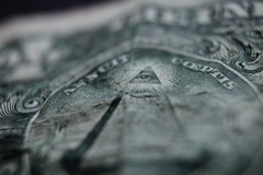 Госдума может запретить россиянам держать доллары