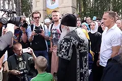 Ургант пошутил про «захват» Среднеуральского монастыря схиигуменом