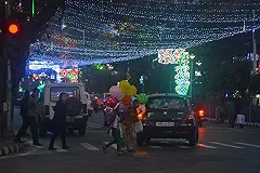 Санта-Клаус пролетел над Москвой