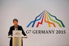 В Кремле отказались навязываться G7