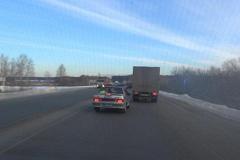 В Екатеринбурге водители игнорируют спецсигналы автомобилей спецслужб