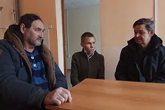 Из Екатеринбурга на родину отправили тяжелобольного мигранта