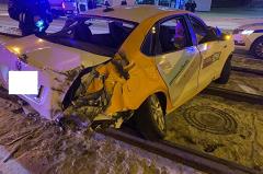 Пьяный екатеринбуржец на каршеринговом авто едва не убил друга в ДТП, уходя от полиции