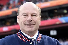 Бывший тренер сборной Канады по хоккею решил получить российское гражданство