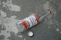 Житель Челябинска с ножом напал на продавщицу, а потом в магазине же убил себя