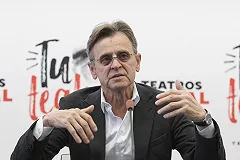 Сейм Латвии принял решение о принятии в гражданство Михаила Барышникова