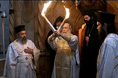 Благодатный огонь сошел в храме Гроба Господня