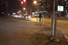 Мэрия Екатеринбурга объяснила, почему не ограждает тротуары от шальных водителей