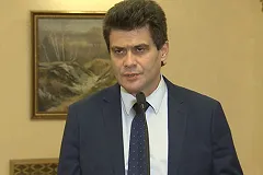 Екатеринбургский пиарщик подарил Высокинскому и его подчиненным именные экраны для защиты лица