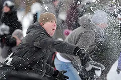 Школьница в Оренбургской области умерла после попадания снежка в висок
