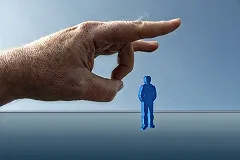 Месячный простой торговых центров будет стоить работы миллионам россиян