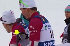 Большунов сбил с ног соперника после гонки на этапе Кубка России