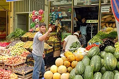 В Омске владелец сети магазинов отказался от продажи товаров из Турции