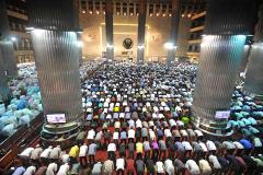 Начался священный для мусульман месяц Рамадан