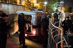 23 человека задержали вчера в сквере у театра драмы в Екатеринбурге