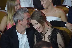 Ксения Собчак опубликовала фото в свадебном платье. ФОТО