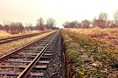 В Свердловской области два человека попали под поезд