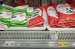 Молоко подорожало в магазинах Свердловской области несмотря на падение спроса