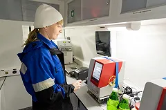 Обнаружен значительный объем контрафактного топлива, реализуемого на рынке