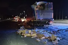 Под Екатеринбургом в грузовик с колбасой влетела в фура