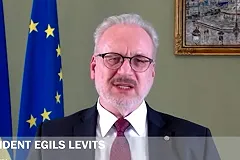 Русских в Латвии надо «изолировать» — президент