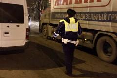 Пострадали пять человек: в Екатеринбурге маршрутка врезалась в грузовик