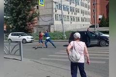 Водитель подрался с велосипедистом в Екатеринбурге