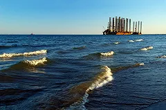 Азербайджан заморозит добычу нефти по примеру ОПЕК