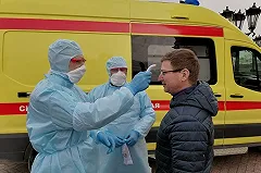 За сутки медики обследовали на COVID-19 больше пяти тысяч свердловчан