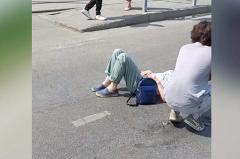 В Екатеринбурге самокатчик снес женщину на пешеходном переходе