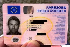 ГИБДД пообещала лишить пастафарианца прав из-за фото в вязаном дуршлаге