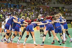 Российские гандболистки поделятся с паралимпийцами призовыми за золото ОИ