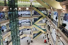 Мост-переход между «Пассажем» и ЦУМом достроят к Новому году