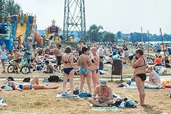 Врачи оценили шансы заразиться коронавирусом на пляже