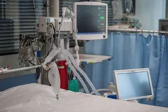 Троих пострадавших в ДТП с автобусом на Сибирском тракте прооперируют